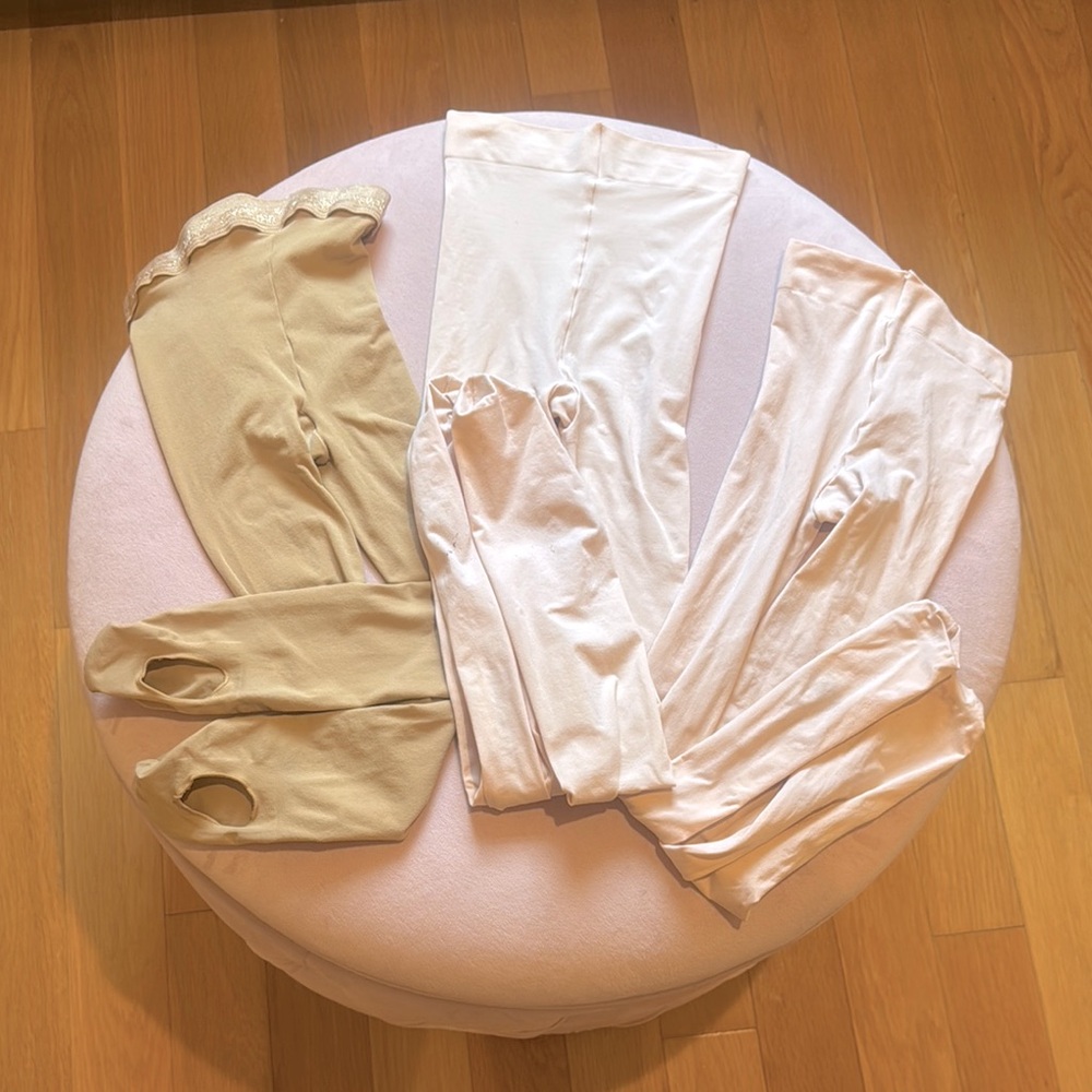 Girls dance tights, 3 pair.